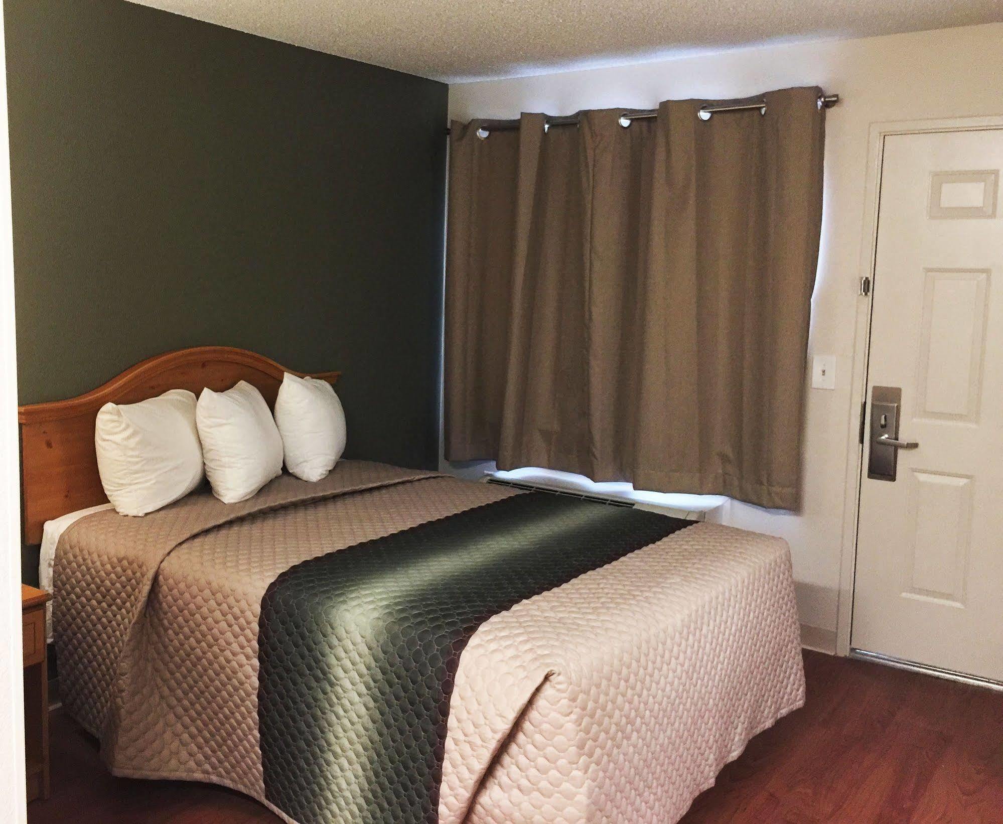 Hometowne Studios By Red Roof Denver - Glendale/ Cherry Creek Luaran gambar