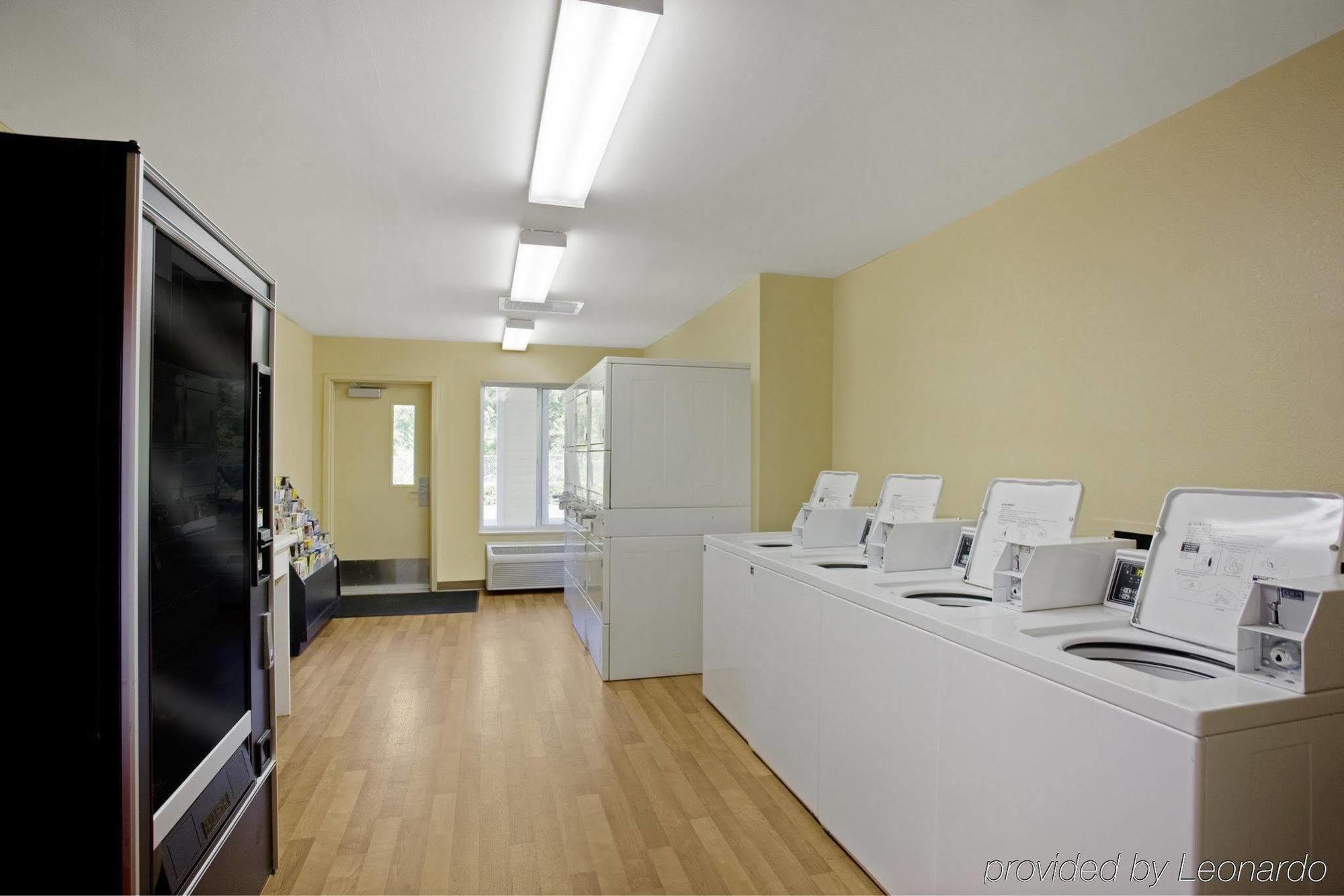 Hometowne Studios By Red Roof Denver - Glendale/ Cherry Creek Luaran gambar